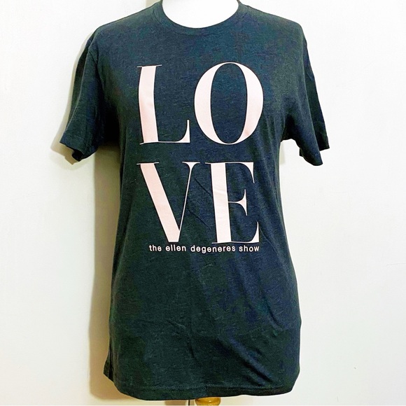 No tags Ellen Degeneres Show “Love” graphic short sleeve tee shirt nice fabric M - Picture 2 of 4